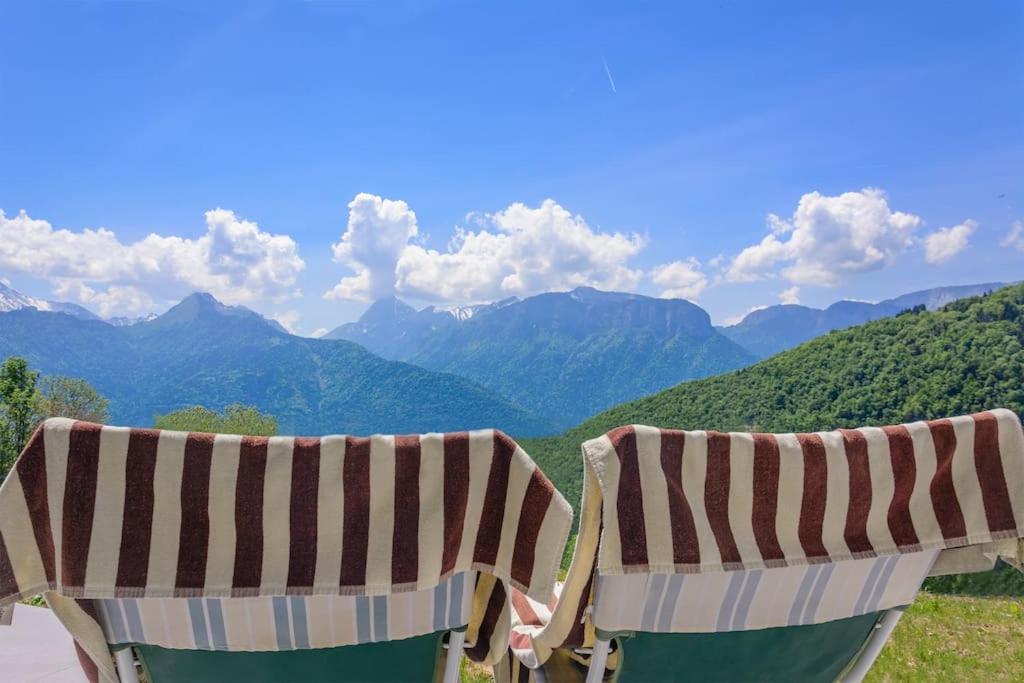 In The Heart Of Nature With An Unique View Plan Montmin Esterno foto
