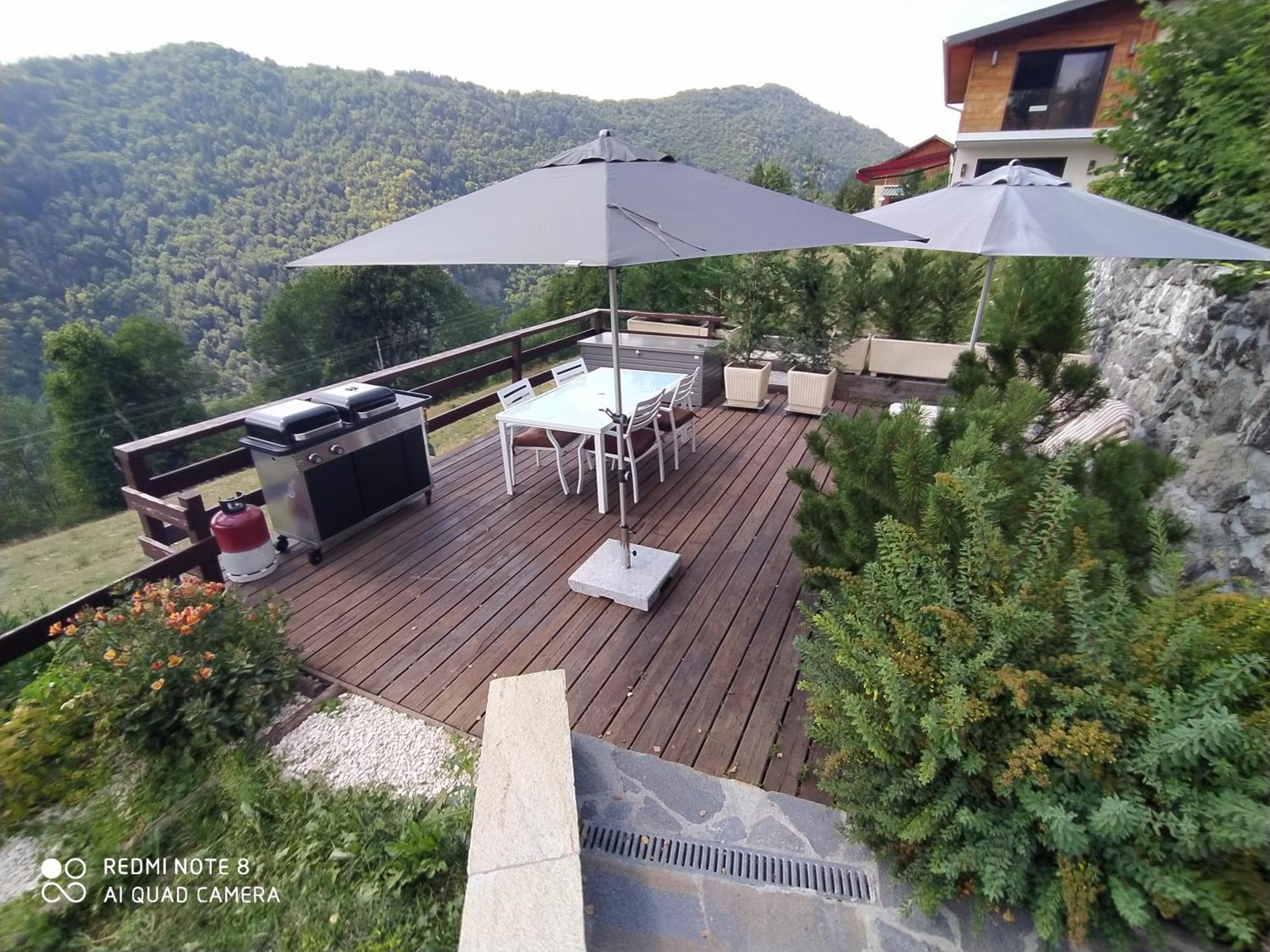 In The Heart Of Nature With An Unique View Plan Montmin Esterno foto